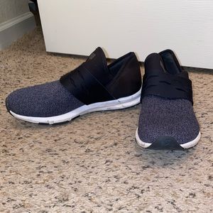 New balance Black shoes